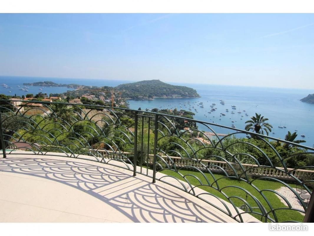 Maison 10 pièces 450 m² · à Villefranche-sur-Mer · 450 m² · 9 900 000 €