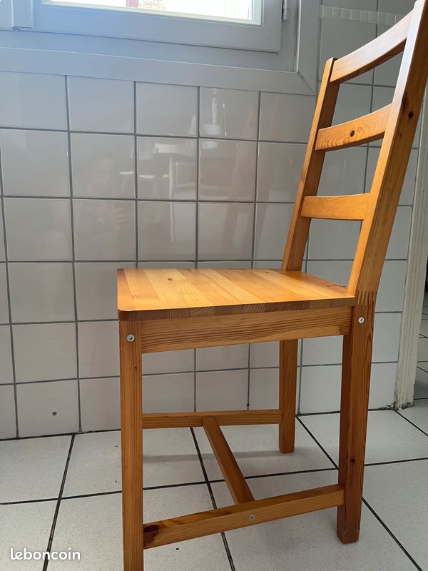 Table et chaises (image 1)