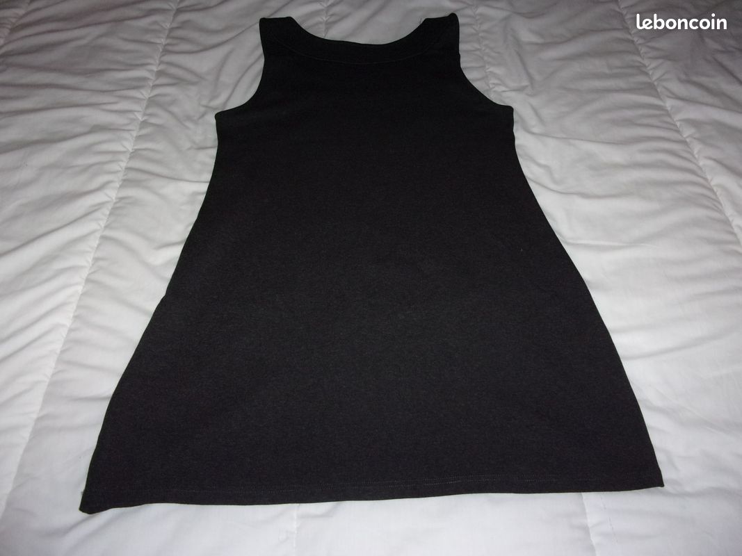 Jupe grise a bretelle Vêtements