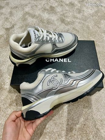 Femme Chanel Grise Chanel Basket Blanche En Tweed Baskets