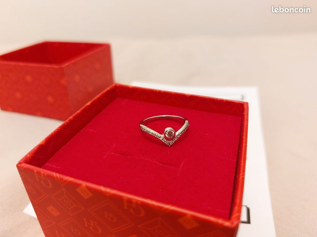 Bague argent forme V (image 1)