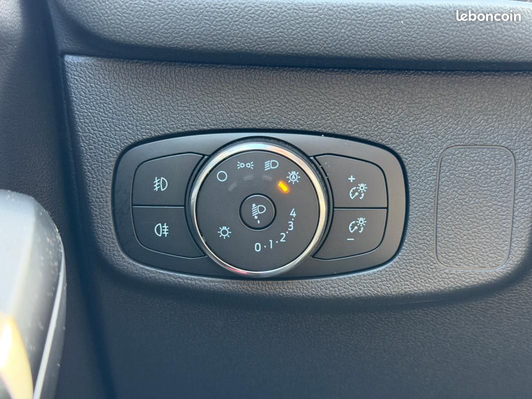 Ford Focus SW 1.0 EcoBoost 125 S&S mHEV ST-Line X (image 11)