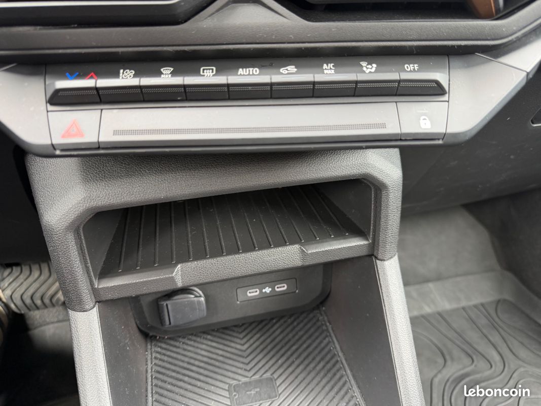 DACIA DUSTER TCe 141cv Hybride 4x2 EDC Extreme - Sièges Volant chauffants / CarPlay / Caméra 360 - (image 29)