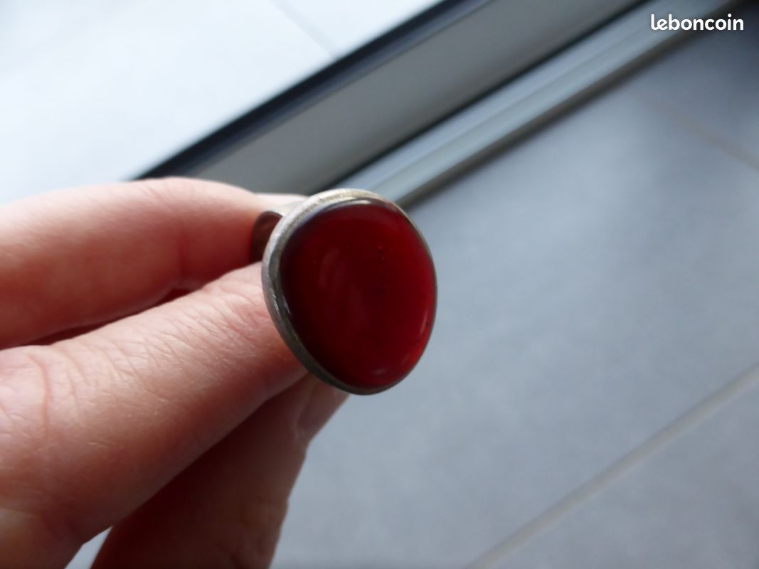 Bague skalli rouge (image 2)