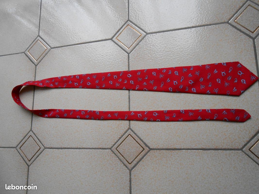 CRAVATTE Rouge Motif Cordelette (image 1)