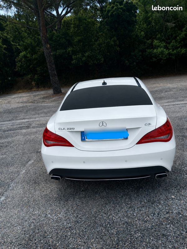 Mercedes cla 220d/2015/ boite auto/126000Km (image 3)
