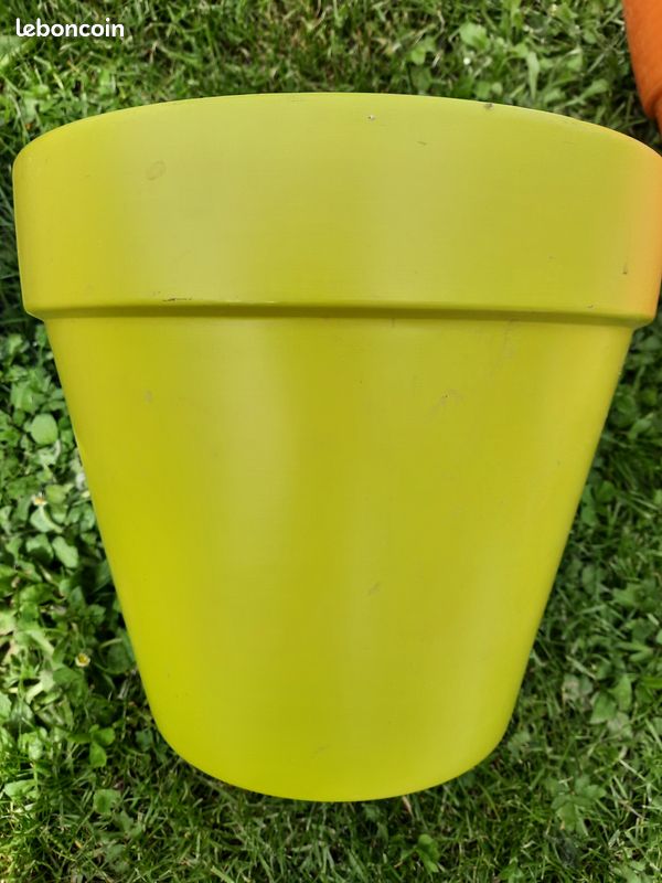 Pot vert en terre cuite neuf (image 1)