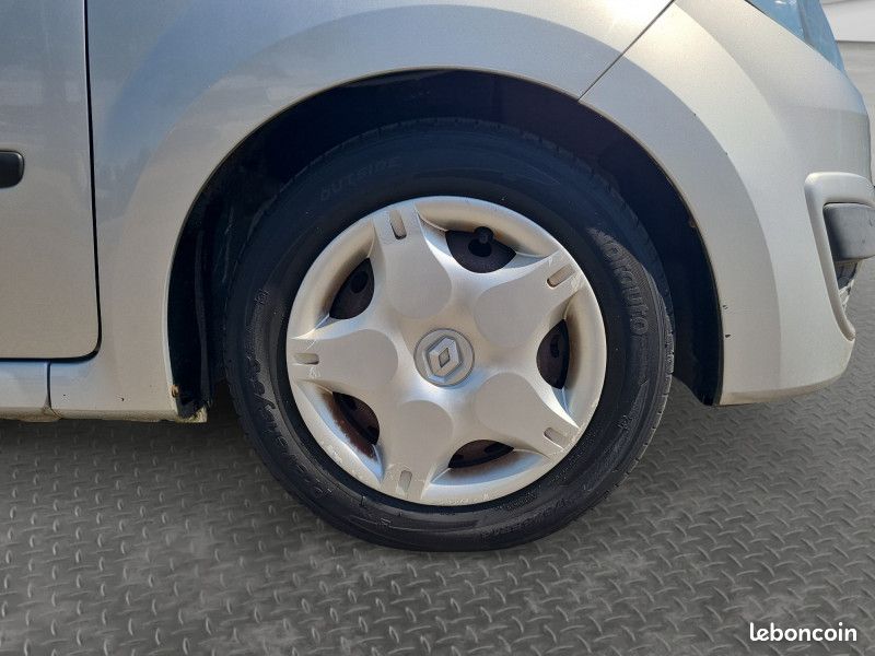 Renault TWINGO II 1.2 16V 75CH DYNAMIQUE (image 24)