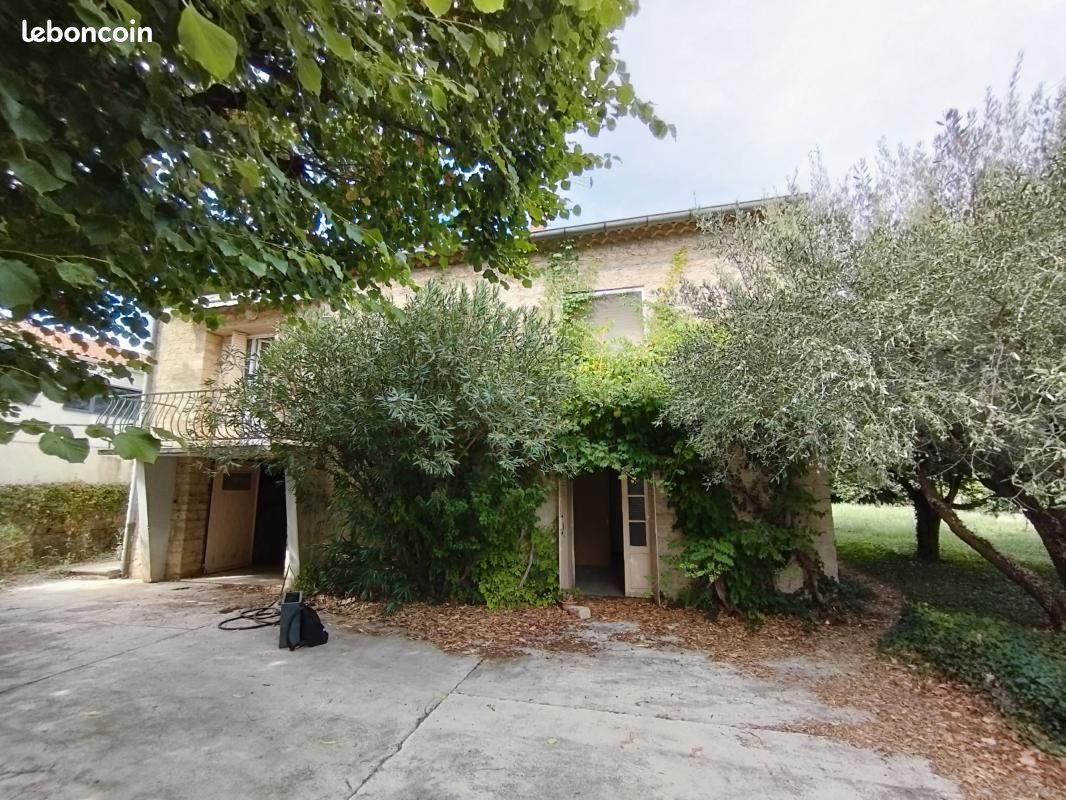 Maison 5 pièces 228 m² · à Carpentras · 228 m² · 240 000 €
