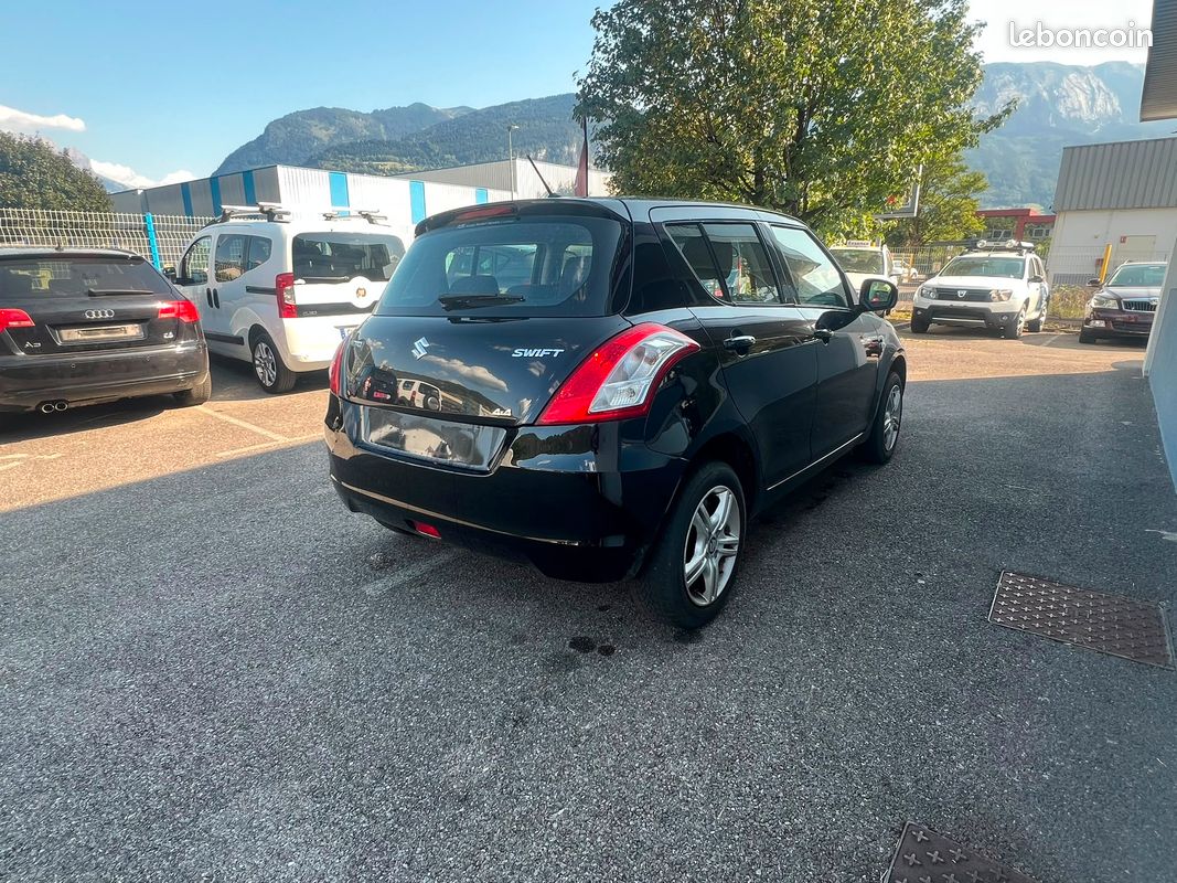 Uzuki Swift 1.4 4WD 94 ch – 2012 – 142 563 km – Dépôt-Vente – Carnet d'entretien – Garantie 12 mois possible (image 3)