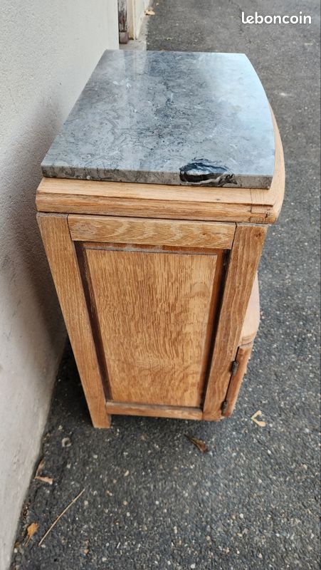 Petite table de chevet vintage en bois avec plateau en marbre (image 6)