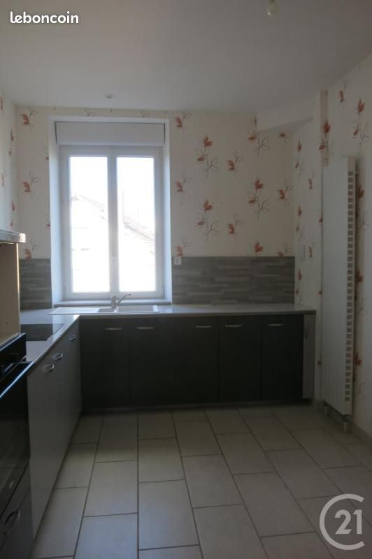 Appartement 3 pièces 80 m² · à Montluçon · 80 m² · 469 €/mois