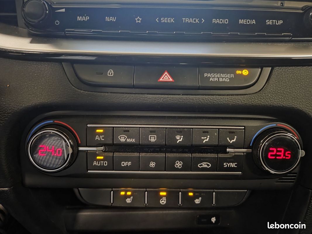 Kia CEED 1.5 T-GDI 140CH GT-LINE DCT7 MY25 (image 14)