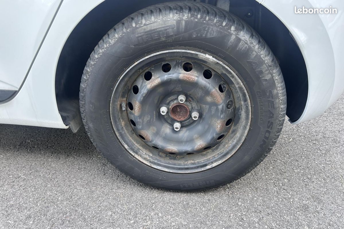 Renault clio societe 1.5 bluedci 85 air (image 23)