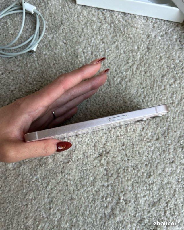 IPhone 13 (image 6)