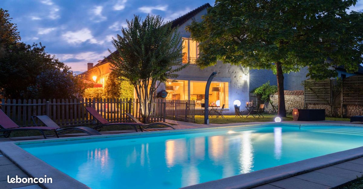 Maison 11 pièces 350 m² · à Amboise · 350 m² · 899 000 €