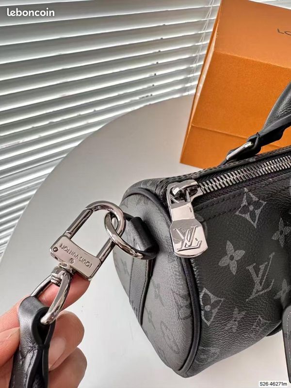 Sac Louis ‘LVuitton Keepall Bandoulière 25" (image 4)