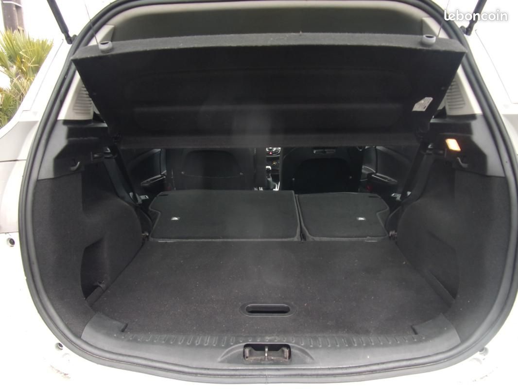 Ford B-Max 1.6 TDCi 95 FAP Titanium (image 12)