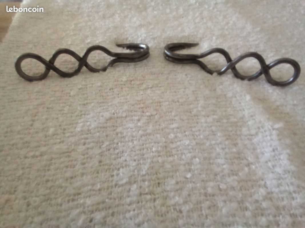 Crochets de boucherie anciens par 2 (image 4)