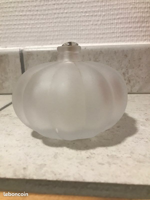 Diffuseur de parfum (image 1)