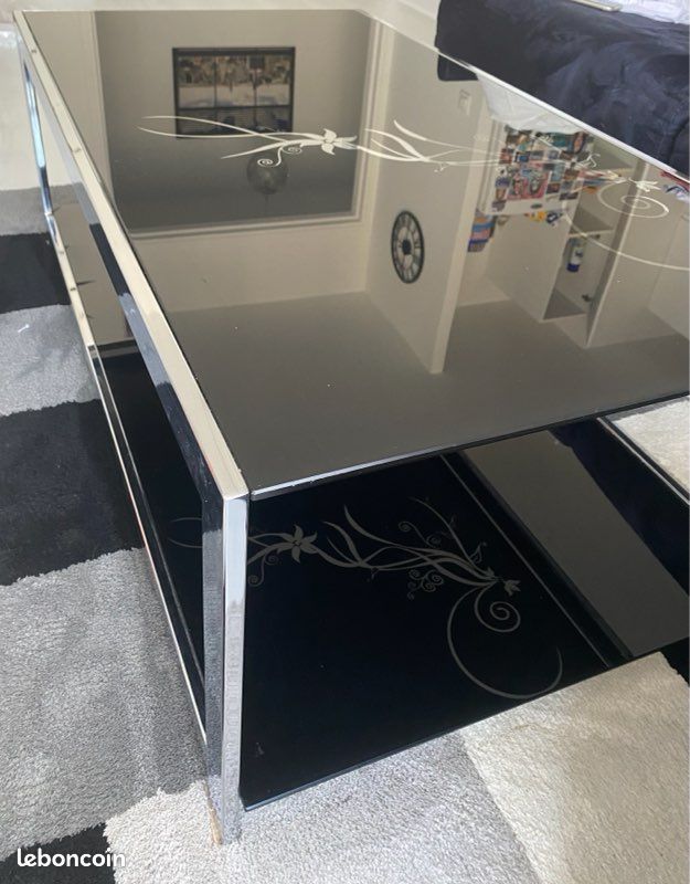 Table basse en verre noir (image 2)