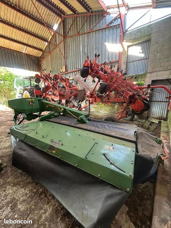 John Deere CC 328A (image 2)