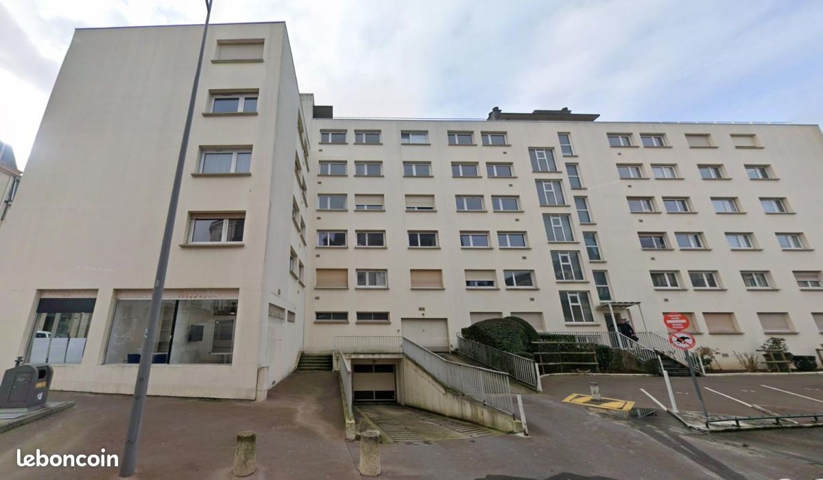 Parking Rouen · 83 €/mois