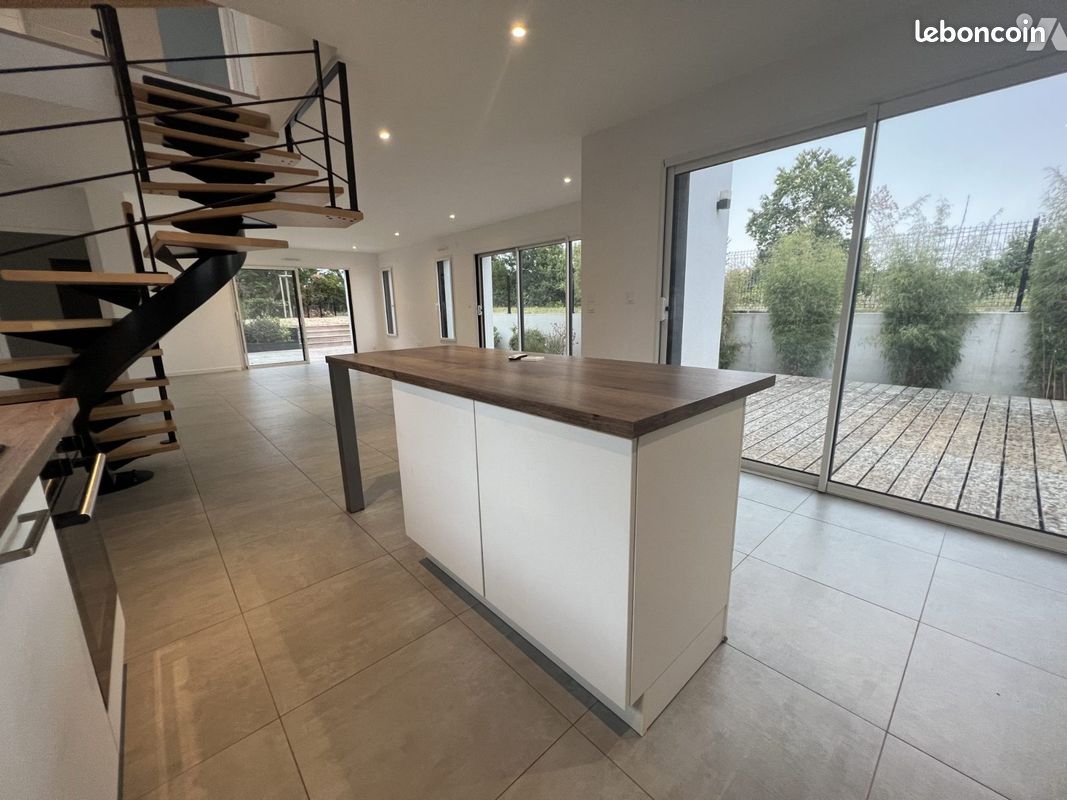 Maison 6 pièces 133 m² · à Chartres-de-Bretagne · 133 m² · 560 600 €