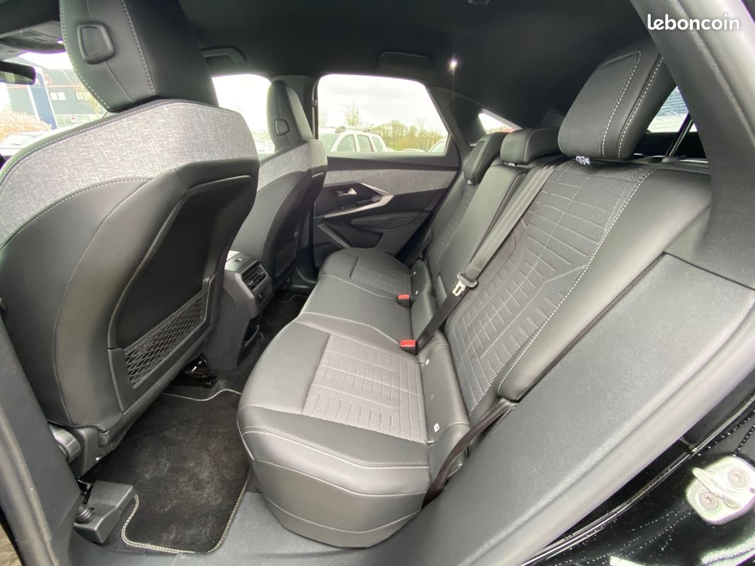 Peugeot 3008 1.2 HYBRID 145CH GT E-DCS6 (image 15)