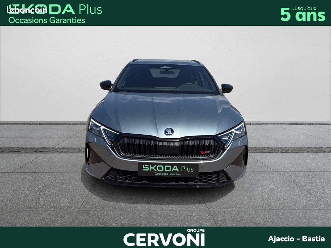 SKODA Octavia Combi 2.0 TFSI 265 ch DSG7 RS (image 8)