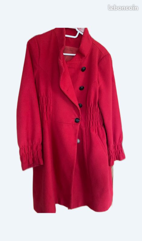 Manteau rouge (image 1)