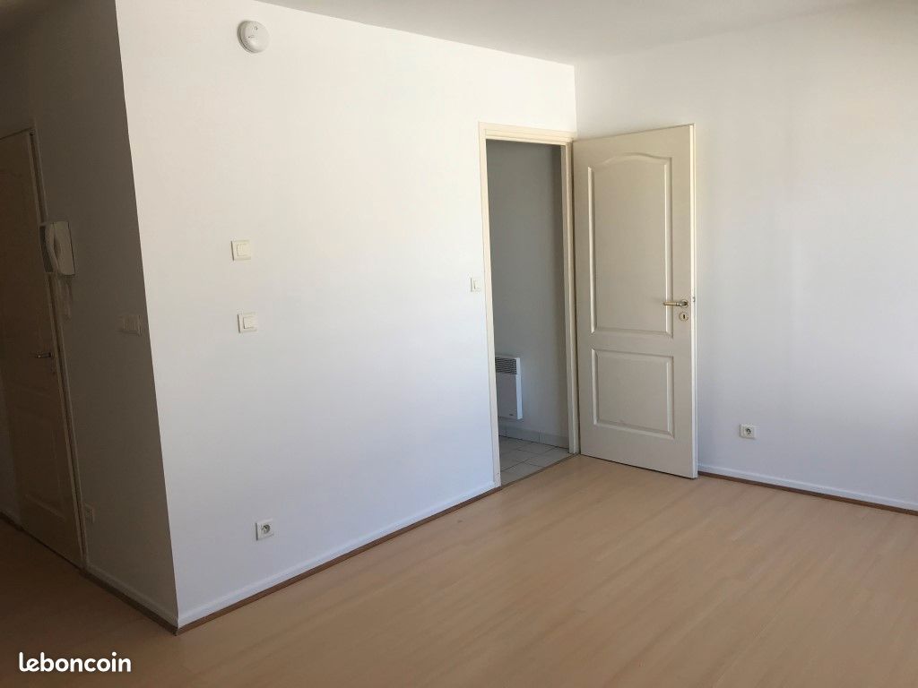 Appartement 1 pièce 25 m² · à Valenciennes · 25 m² · 450 €