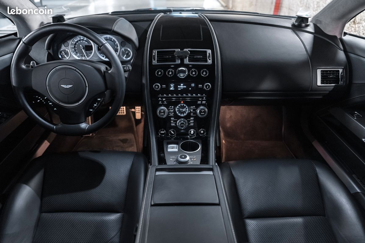 Aston Martin Rapide S V12 6.0 560 - Bang & Olufsen, Sièges avant et arrière ventilés - Disponible en financement à partir de 990e / Mois (image 9)