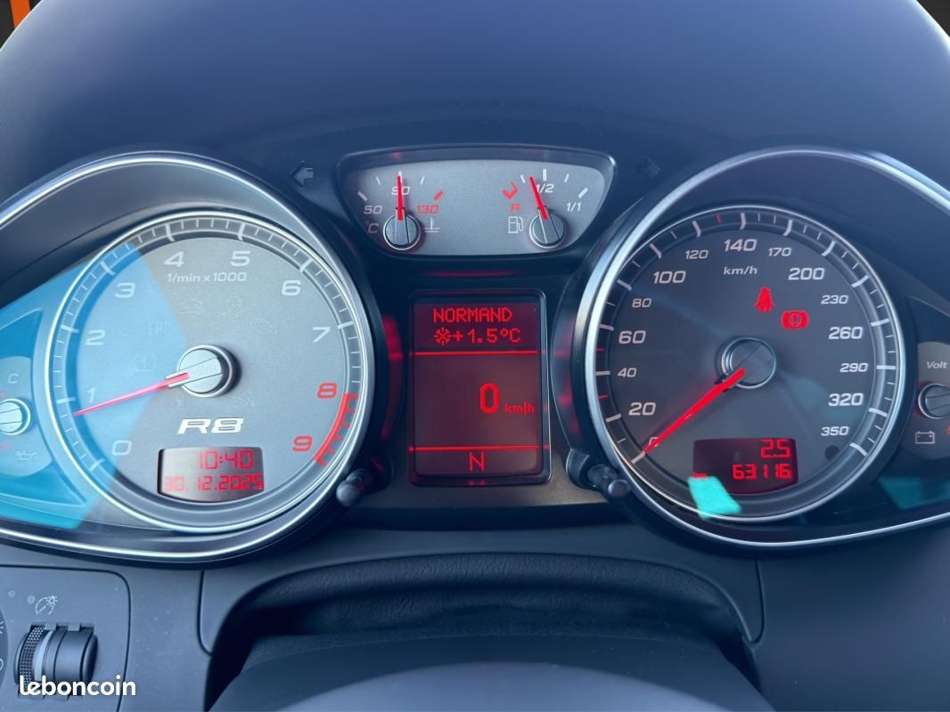 Audi R8 V8 4.2 FSI 420 Quattro R-Tronic (image 15)
