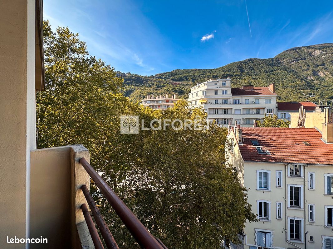 Appartement 2 pièces 45 m² · à Grenoble · 45 m² · 770 €/mois