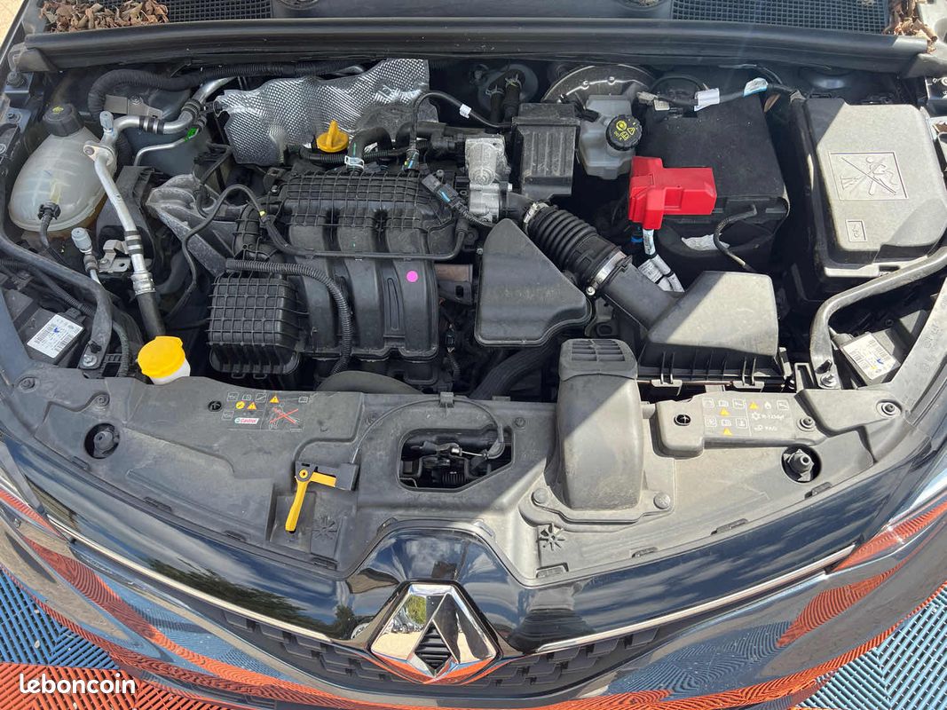Renault clio v 1.0 sce 65 limited 2022 (image 18)