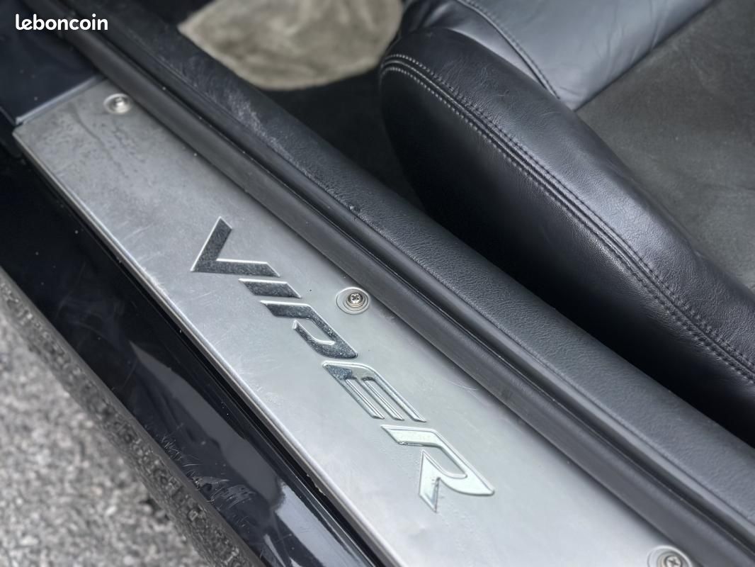 Dodge Viper SRT10 V10 8.4 505 CH BVM6 ZB1 / FAIBLE KILOMETRAGE ORIGINE EUROPE (image 10)