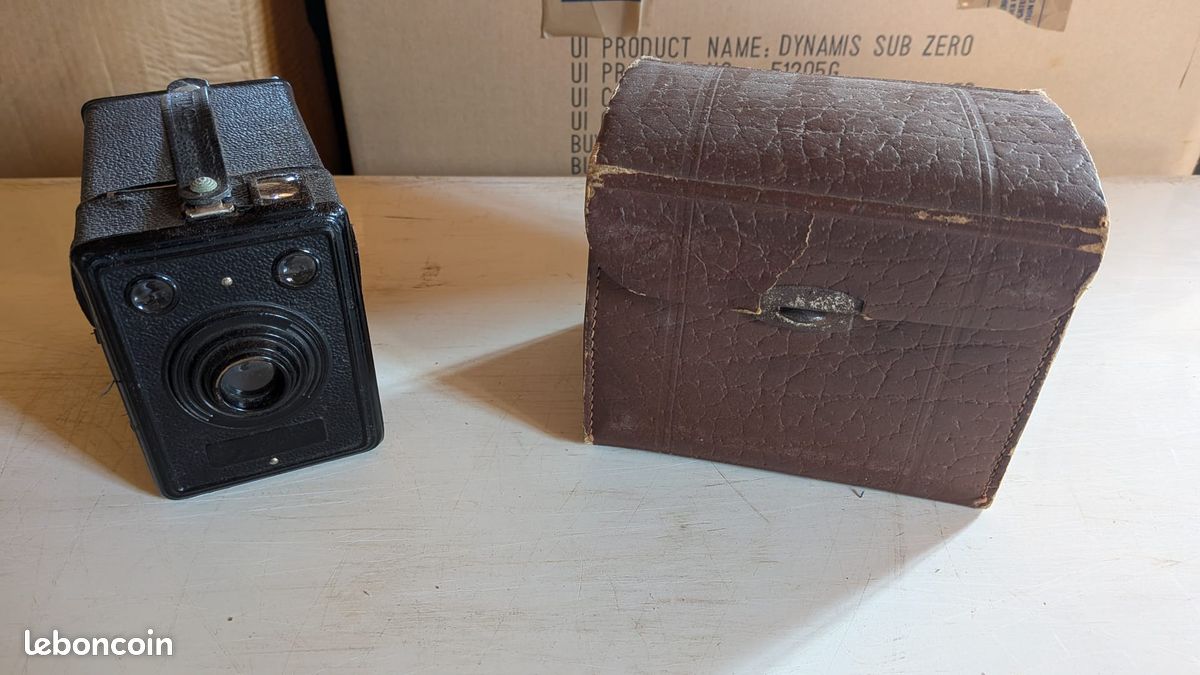 Appareil photo ancien Kodak Brownie + étui cuir – film 620 – vintage - Collection