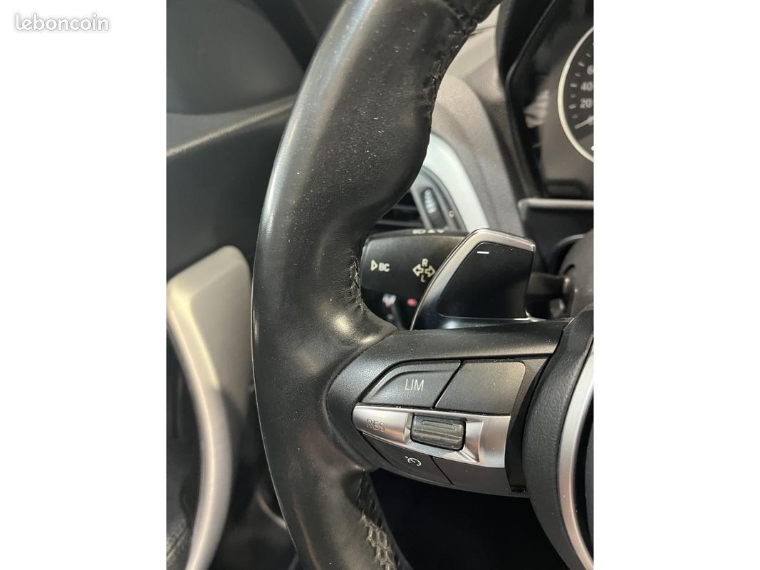 BMW SERIE 2 220i Cabriolet - BVA - M Sport - SUIVI COMPLET - CAMERA DE RECUL - CARPLAY (image 25)