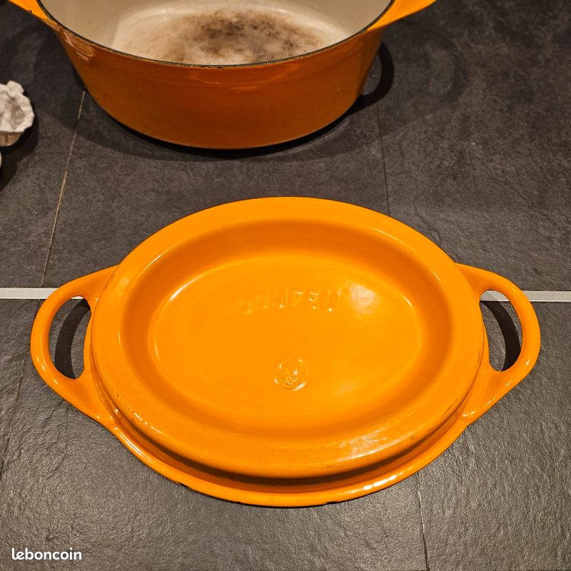 Faitout Doufeu Cousances grande marmite ovale Fonte Le Creuset Orange - France