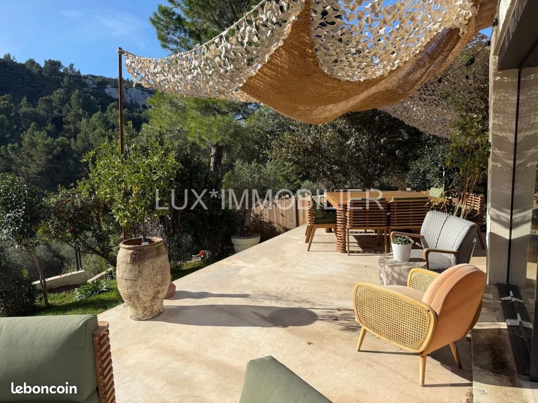 Maison 6 pièces 177 m² · aux Baux-de-Provence · 177 m² · 897 000 €