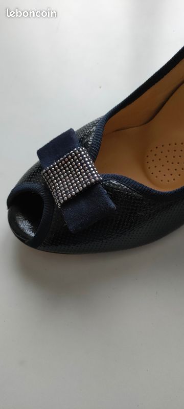 Escarpins Salvarelli Bout Ouvert Marine Avec Brides - Taille 38, Talon 6 Cm, Cuir, Occasion Très Bon état