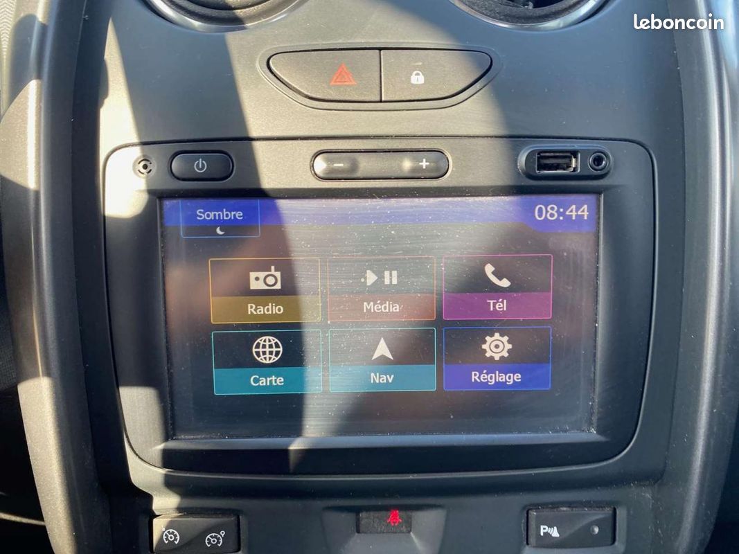DACIA DUSTER 1.5 dCi - 110 - BV EDC PRESTIGE + ATTELAGE + Caméra (image 11)