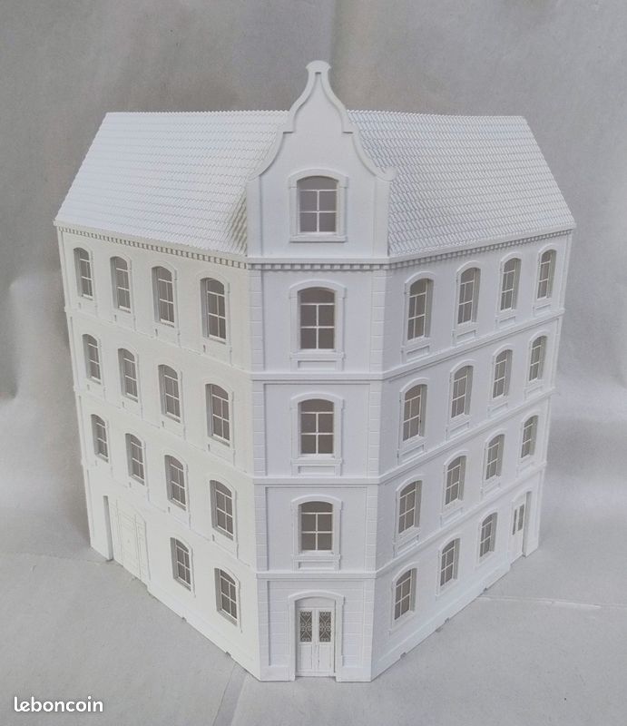 Petit immeuble d'angle - HO 1/87 - FALLER 130709