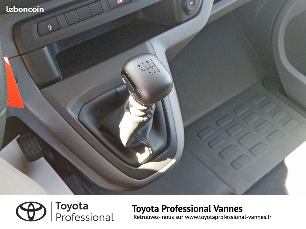 Toyota PROACE Combi Long 1.5 120 D-4D Dynamic MY20 (image 9)