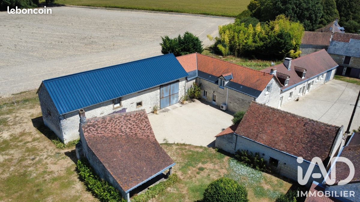 Maison 7 pièces 301 m² · à Sazilly · 301 m² · 413 000 €