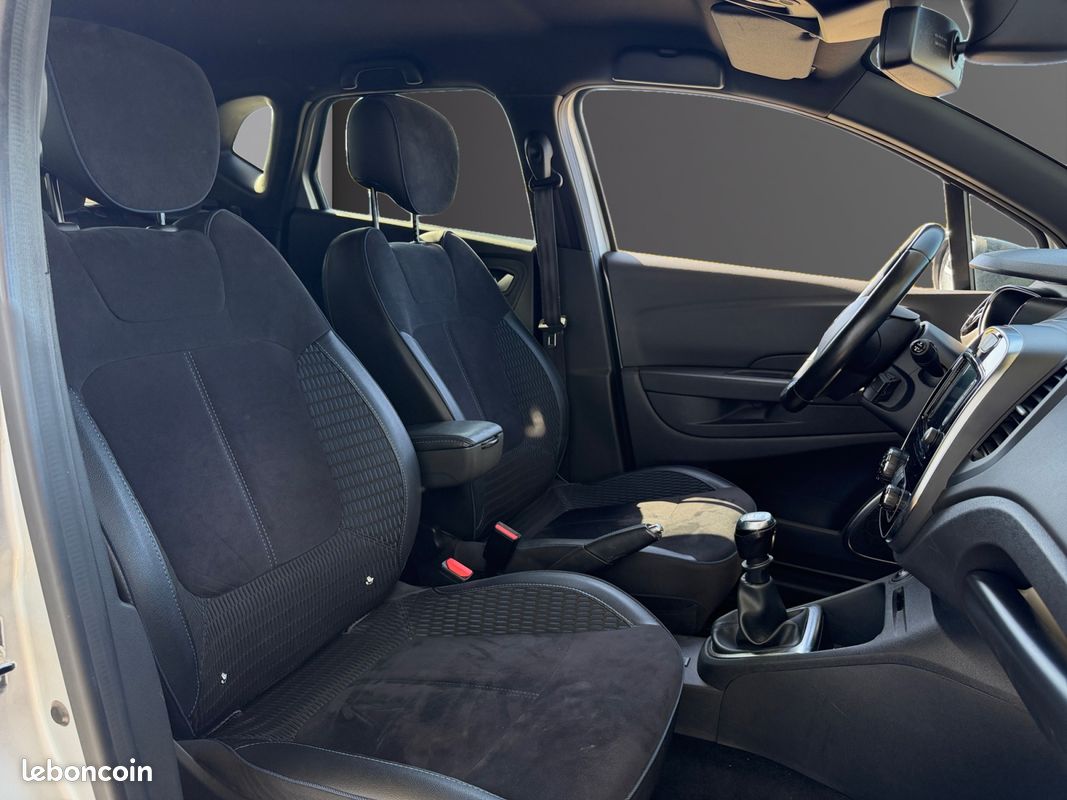 RENAULT CAPTUR I S-EDITION 1.3 TCE 150Ch Garantie 12 mois (image 10)