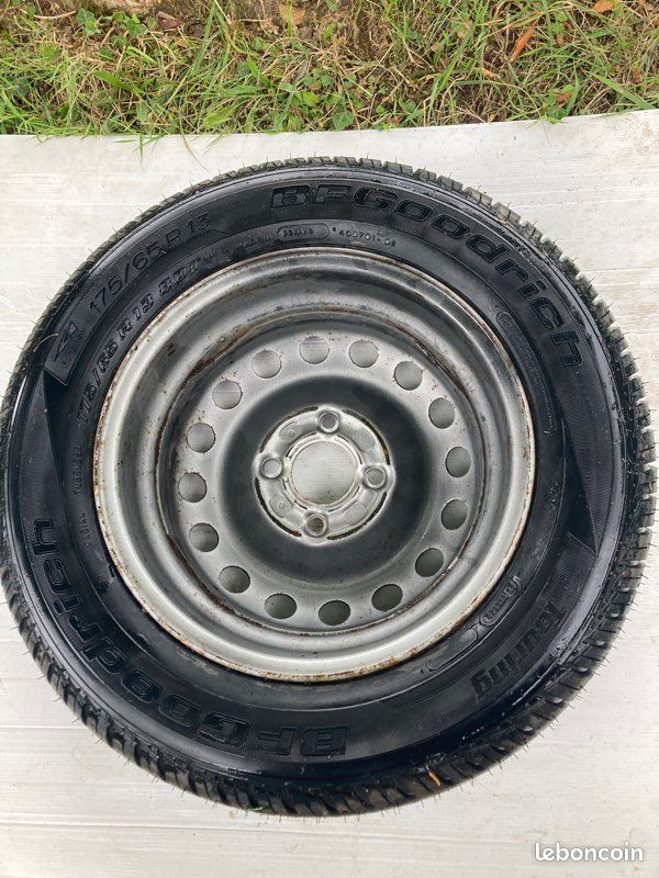 Roue complète Polo pneu neuf 175/65 R13 (image 2)