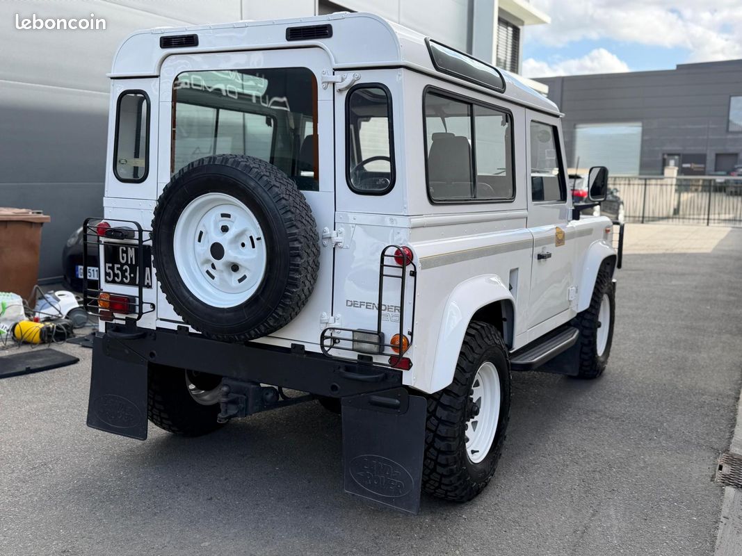 LAND ROVER DEFENDER 90 Trophy RARE 2.5 TDI Origine France Magnifique État (image 5)