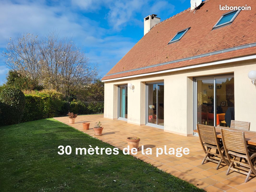 Maison 7 pièces 153 m² · à Bernières-sur-Mer · 153 m² · 650 000 €